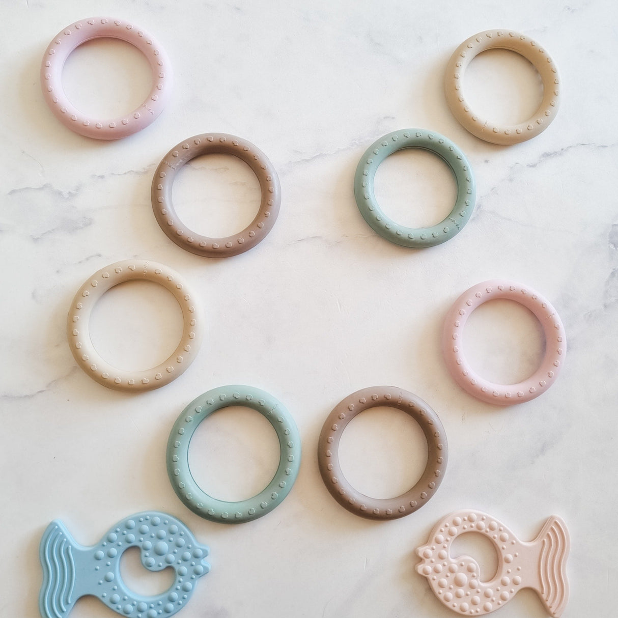 Kawan Teether Ring  in Natural Rubber Single-Pack -