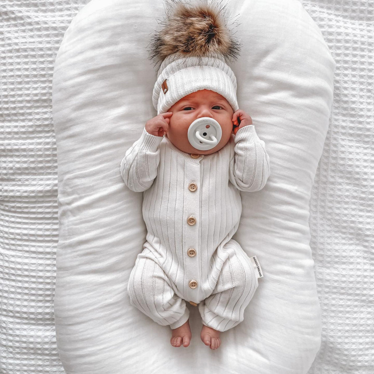 Natural Rubber BumiBébé Pacifier ROUND Newborn 0+ Months Two-Pack - Round 0-3 months