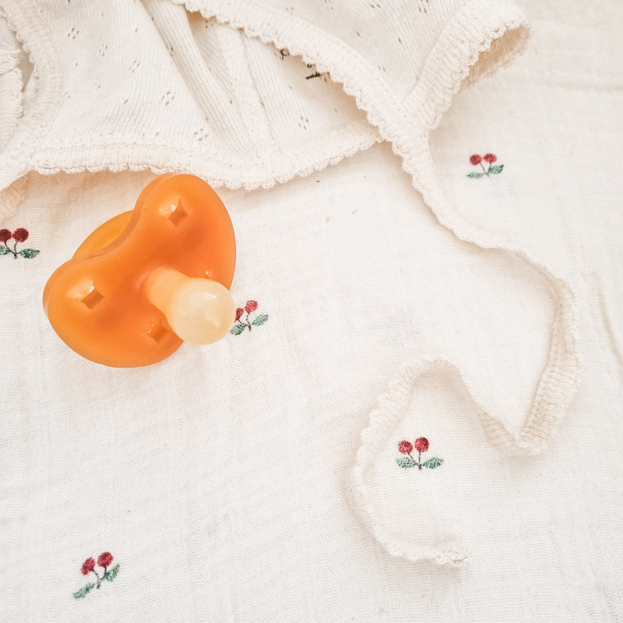 Trial Trio-Pack Natural Rubber Pacifiers - Three Teat Mix for Newborn 0+ Months - 0-3 months