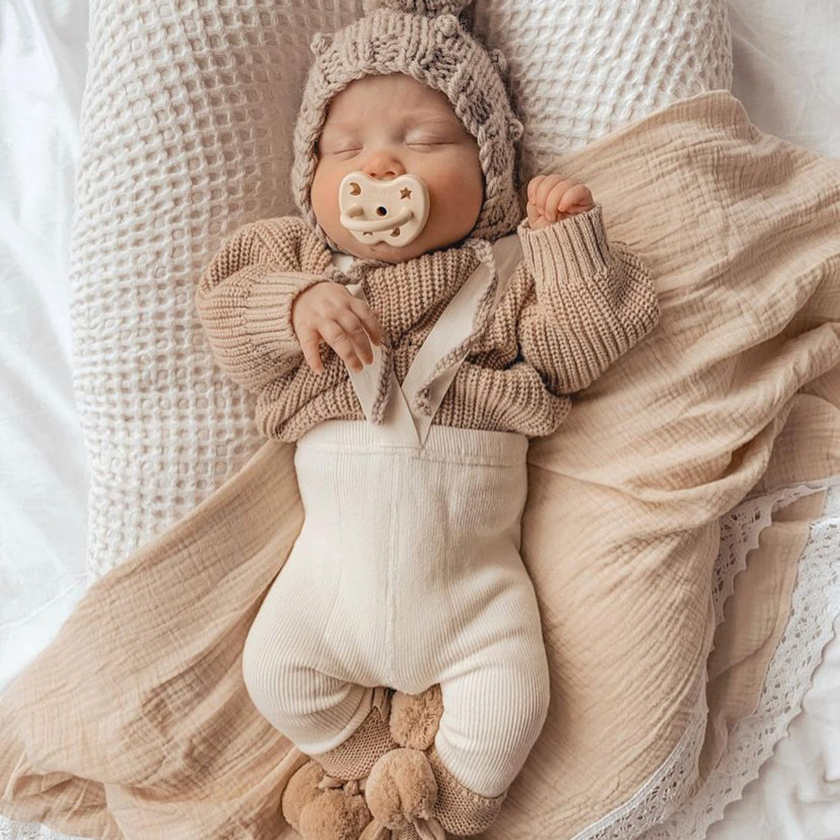 Natural Rubber Pacifier ORTHODONTIC Newborn 0+ Months Single-Pack - Orthodontic 0-3 months