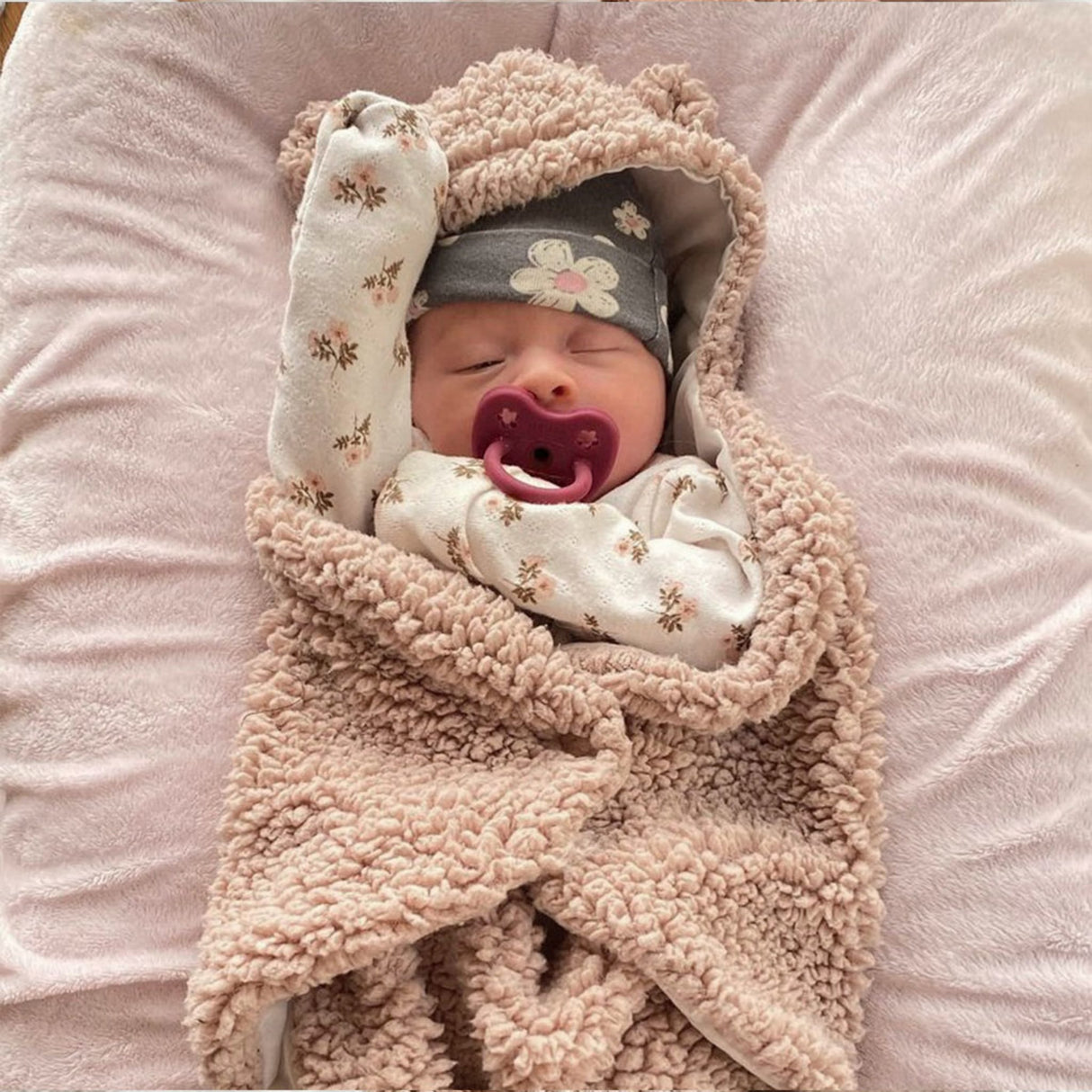 Natural Rubber Pacifier ROUND 3-36 Months Single-Pack - Round 3-36 months