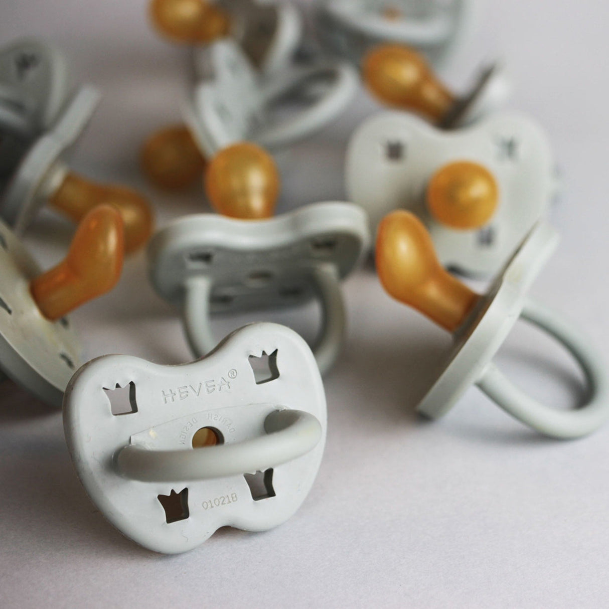 Natural Rubber Pacifier ROUND 3-36 Months Two-Pack - Round 3-36 months