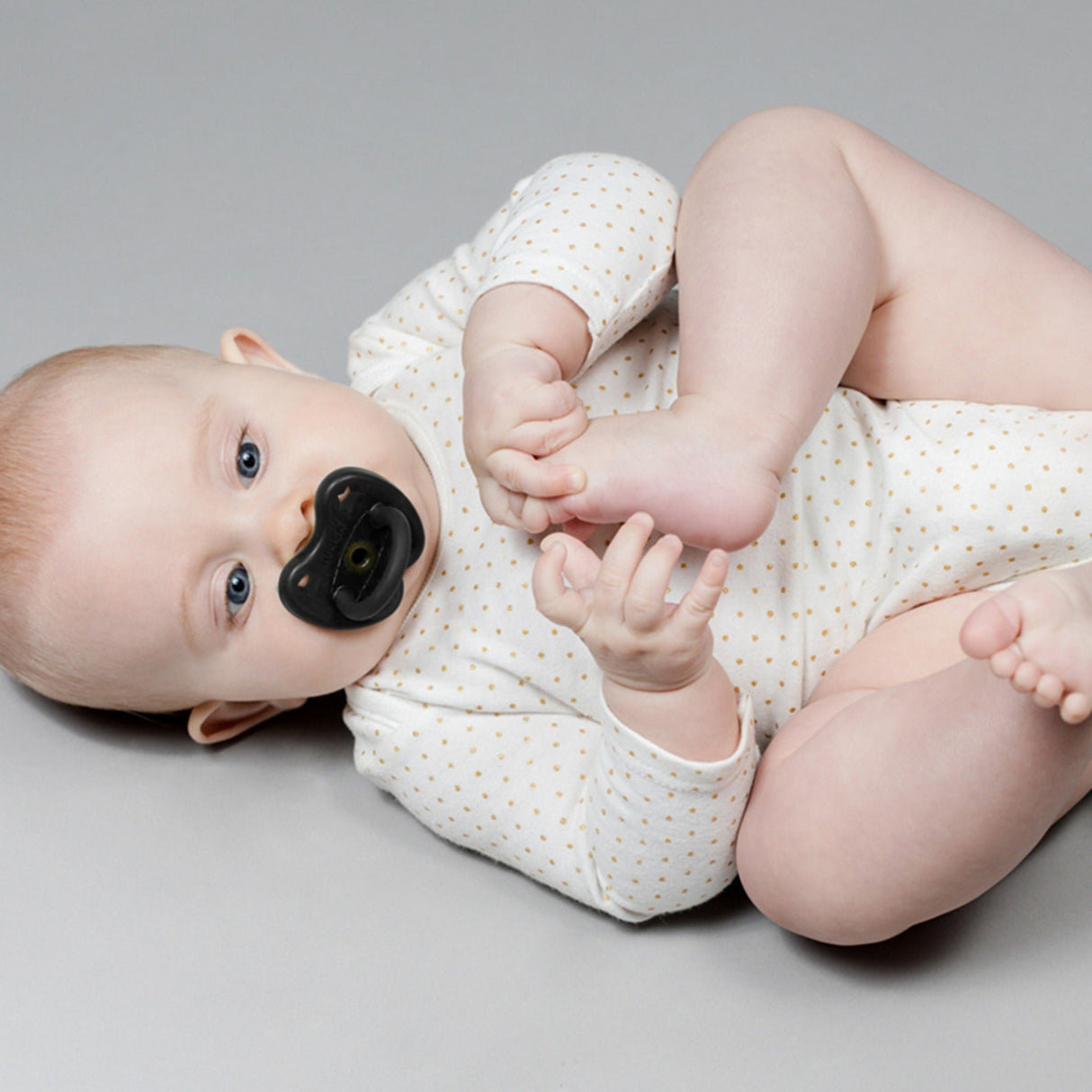 Natural Rubber Pacifier ROUND 3-36 Months Single-Pack - Round 3-36 months