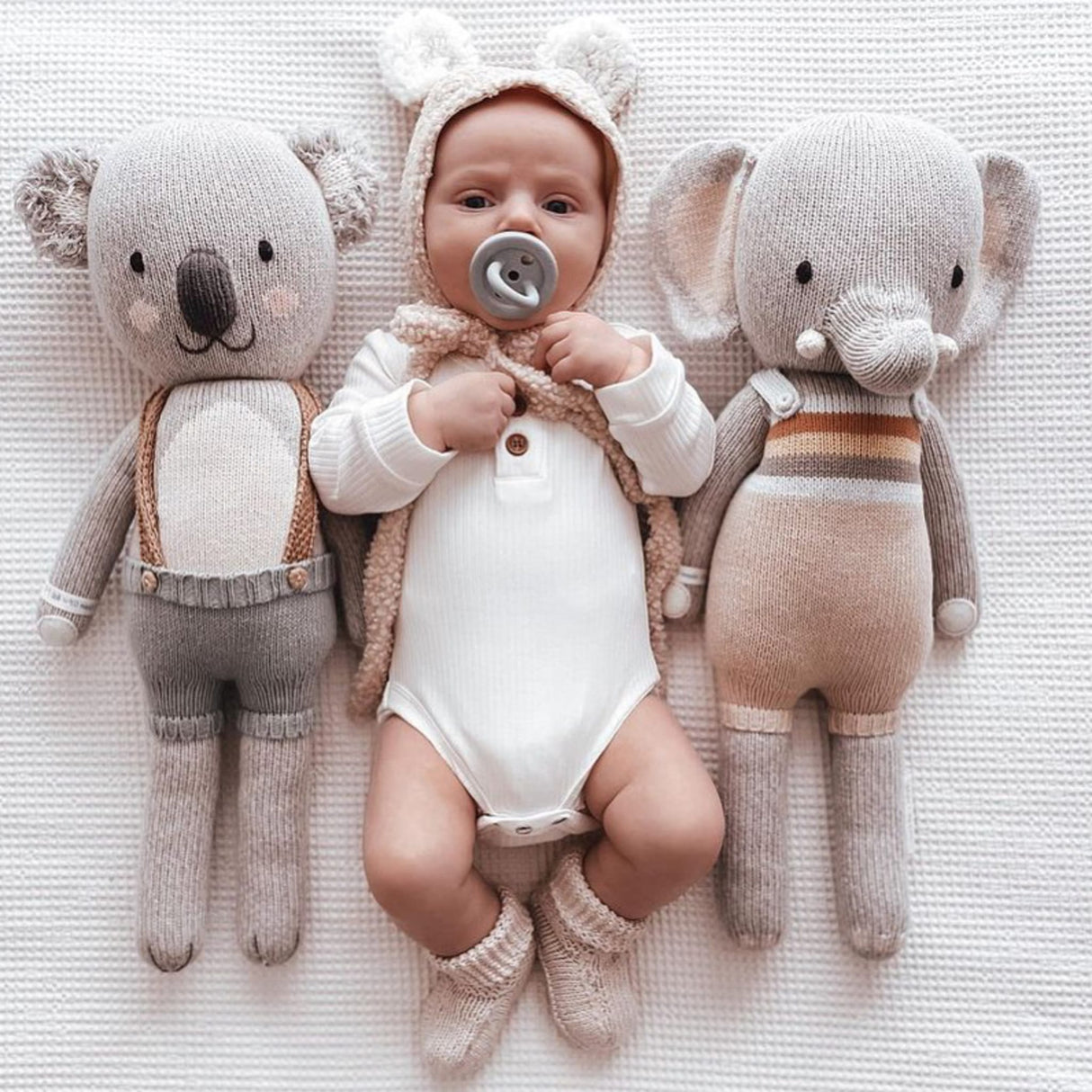 Natural Rubber BumiBébé Pacifier ROUND Newborn 0+ Months Two-Pack - Round 0-3 months