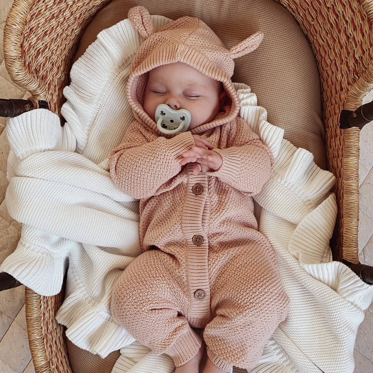 Natural Rubber Pacifier ROUND Newborn 0+ Months Single-Pack - Round 0-3 months