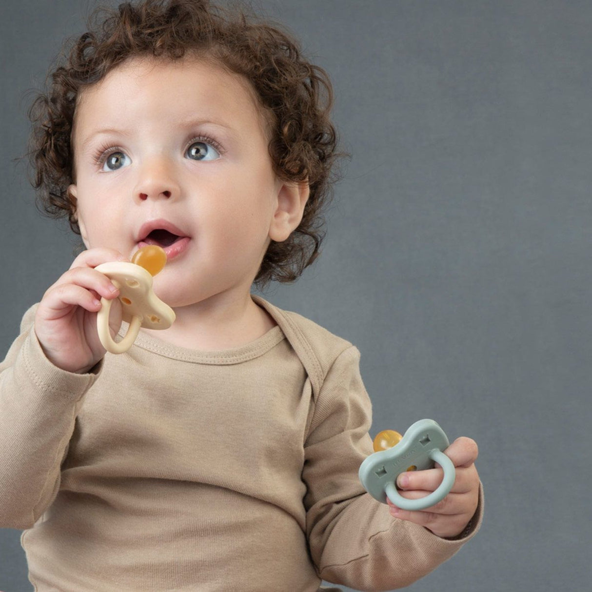 Natural Rubber Pacifier ROUND 3-36 Months Two-Pack - Round 3-36 months