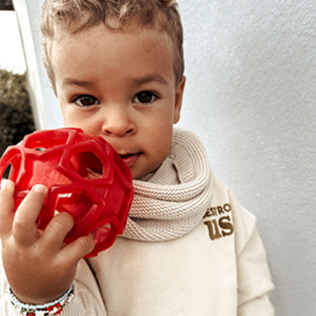 Star Activity Ball in Raspberry (Limited Edition Colour) -