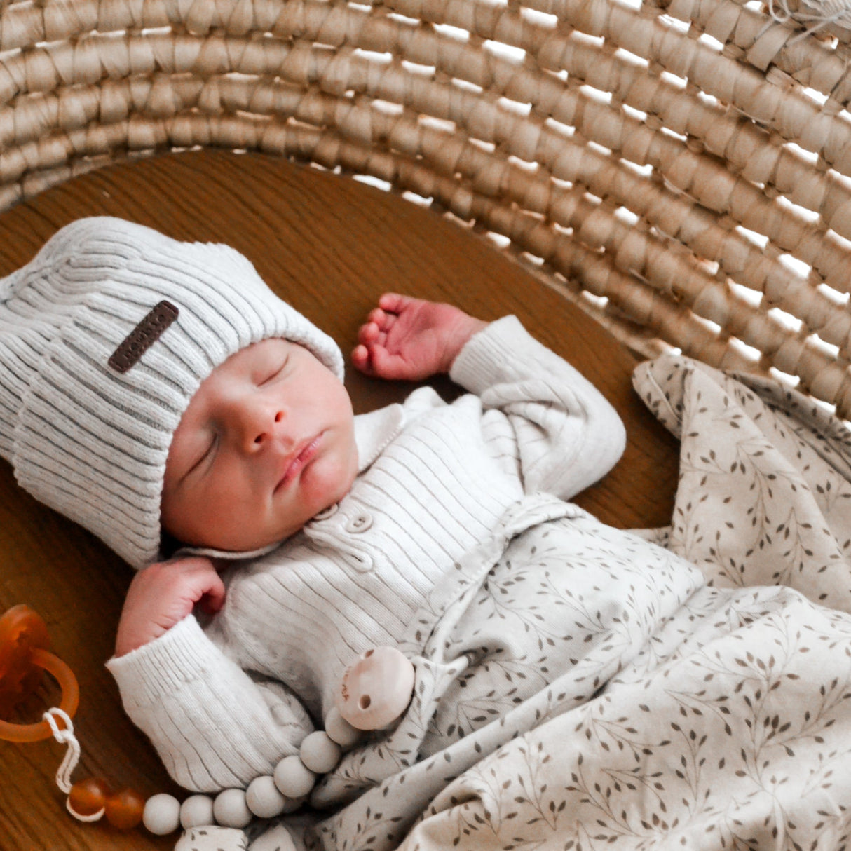 Natural Rubber Pacifier  ROUND Newborn 0+ Months Two-Pack - Round 0-3 months